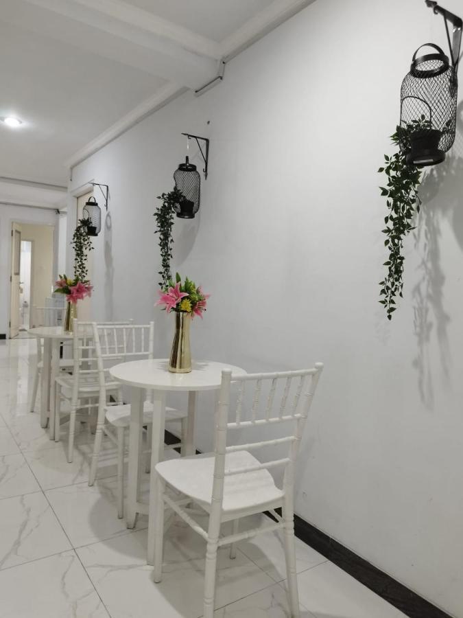 Nest Residence Jakarta Exteriör bild